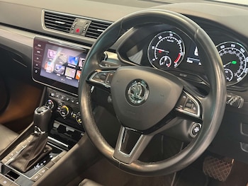 Used Skoda Superb 2019 for sale - 78987502: Photo
