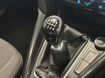 Used Ford Focus 2015 for sale - 79299125: Photo