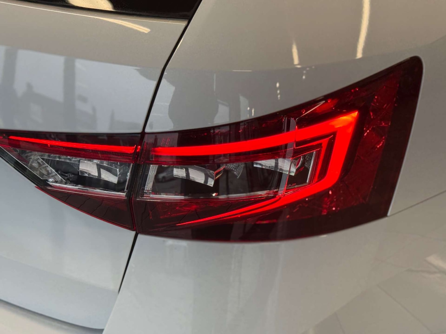 Used Skoda Superb 2017 for sale - 77621889: Photo 10