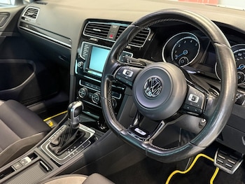 Used Volkswagen Golf 2016 for sale - 76640405: Photo