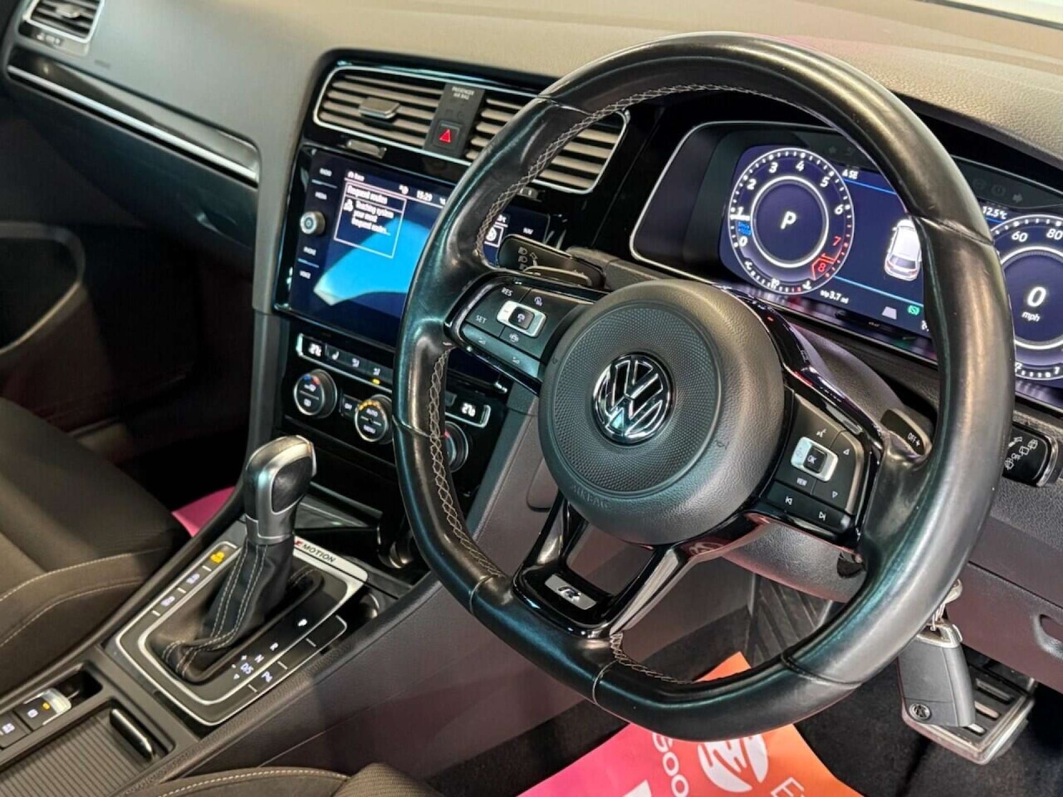 Used Volkswagen Golf 2019 for sale - 76762021: Photo 2