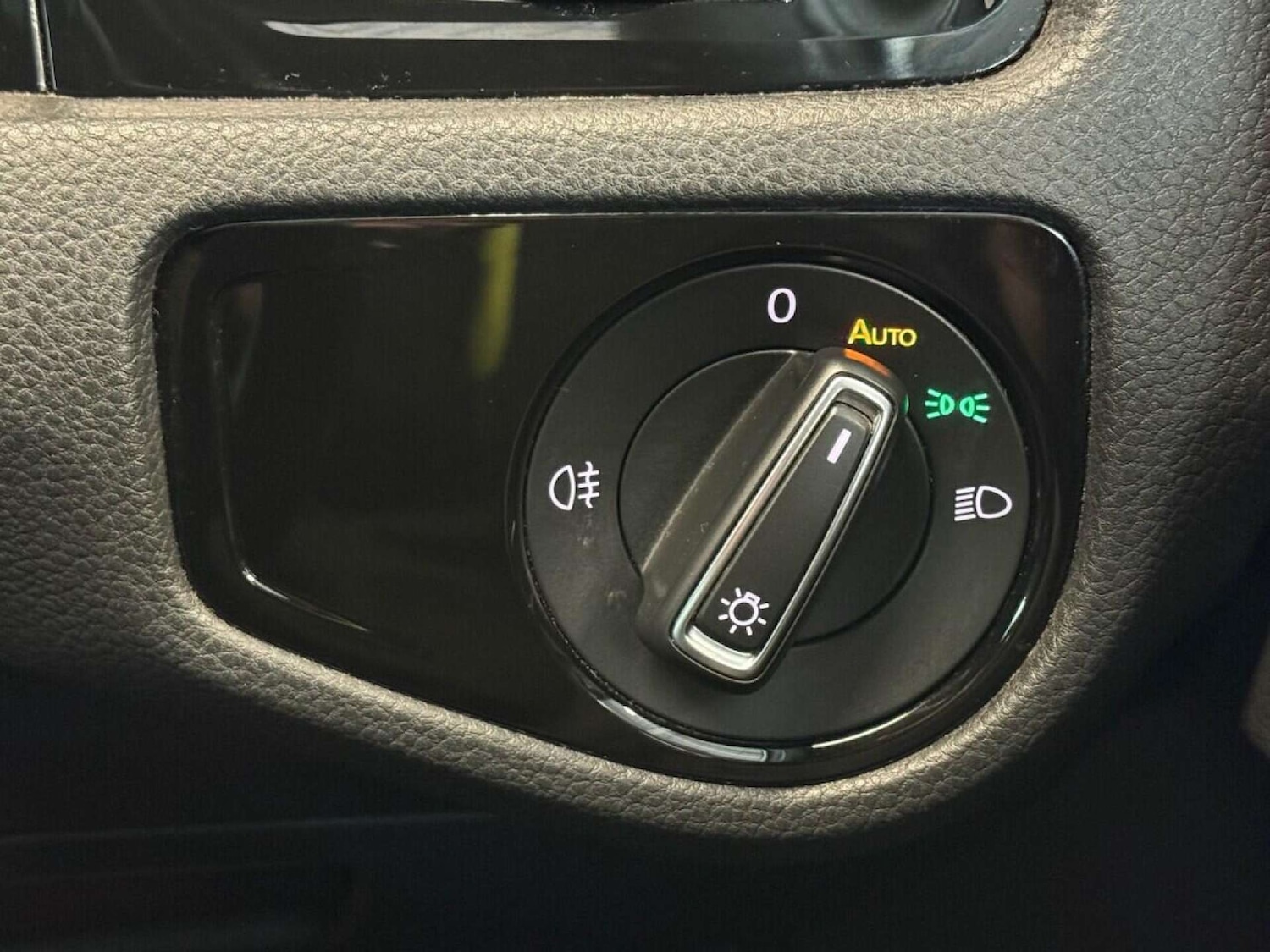 Used Volkswagen Golf 2019 for sale - 76762021: Photo 29