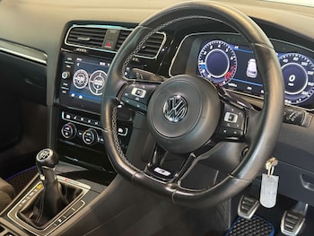 Used Volkswagen Golf 2017 for sale - 79197750: Photo