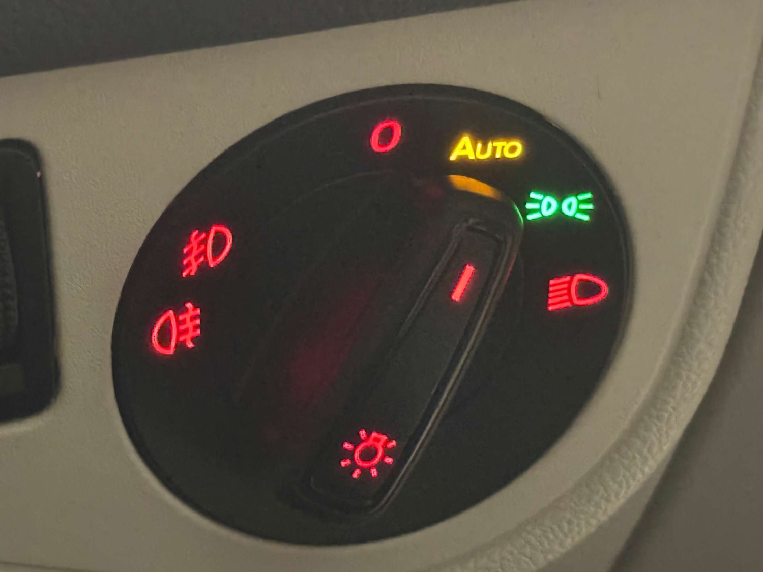 Used Volkswagen Polo 2020 for sale - 77452479: Photo 40