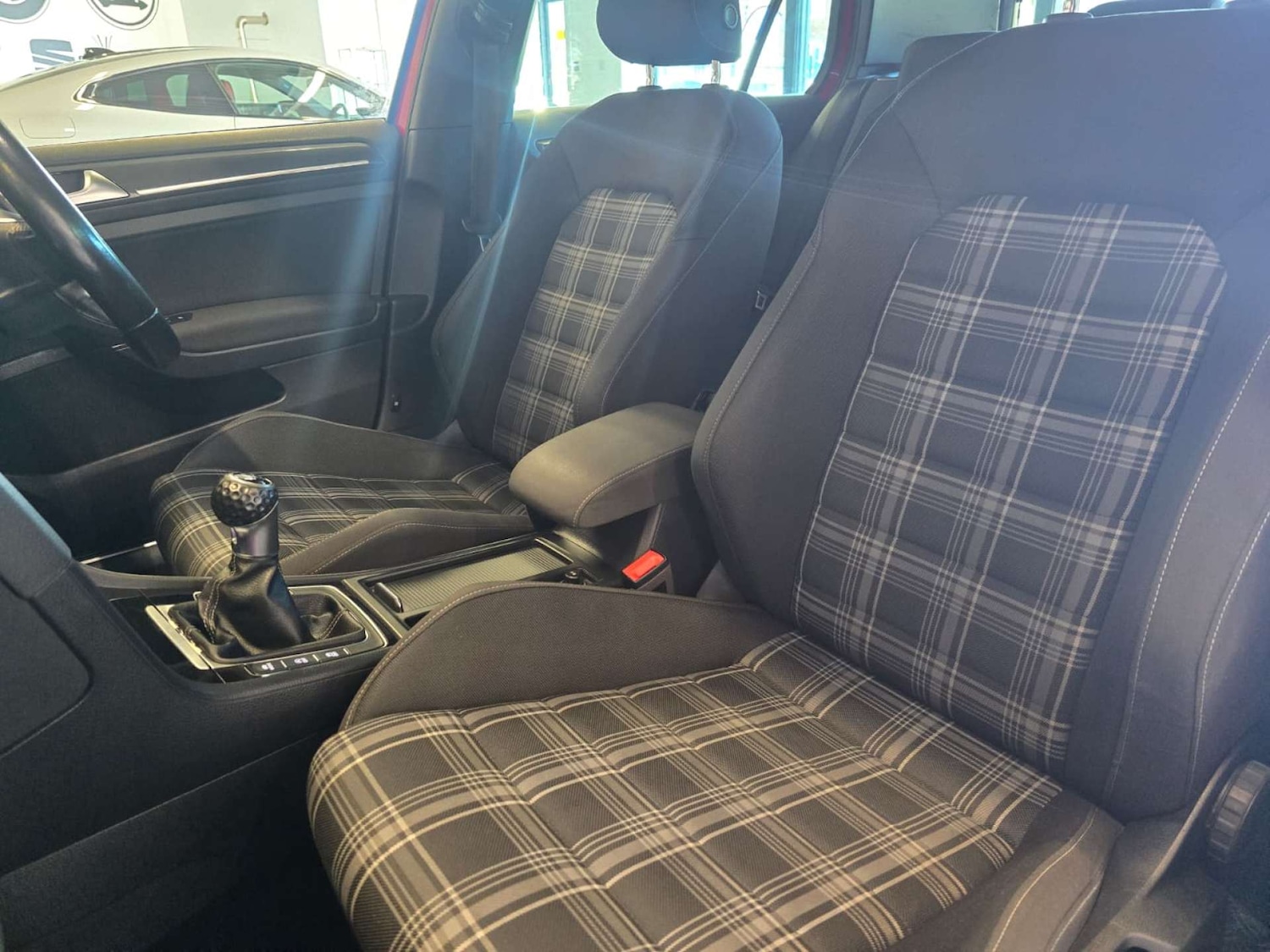 Used Volkswagen Golf 2017 for sale - 77920653: Photo 19