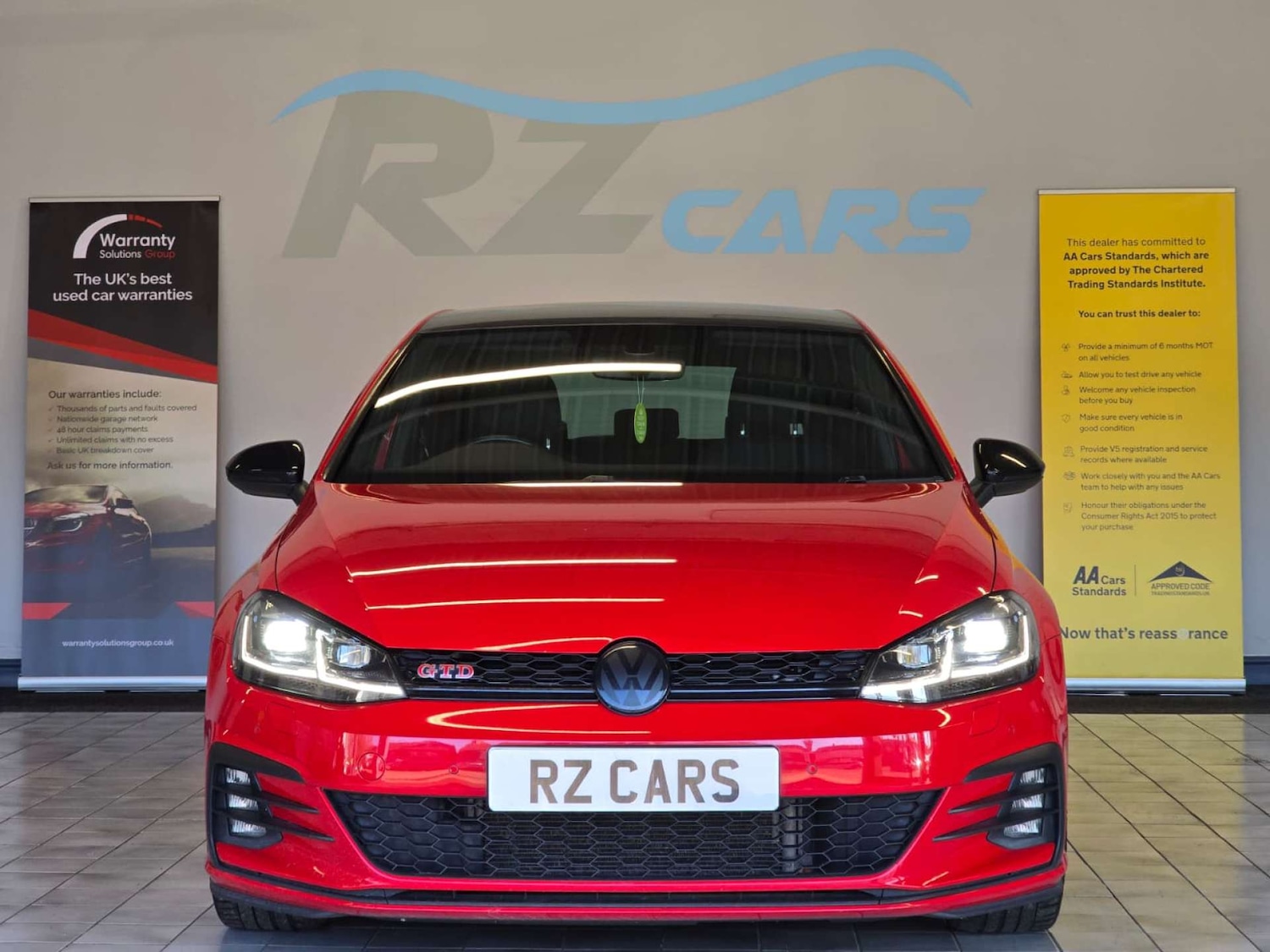 Used Volkswagen Golf 2017 for sale - 77920653: Photo 2