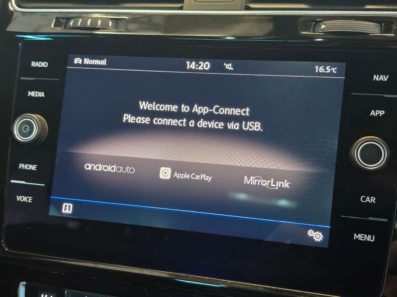 Used Volkswagen Golf 2017 for sale - 77920653: Photo 28