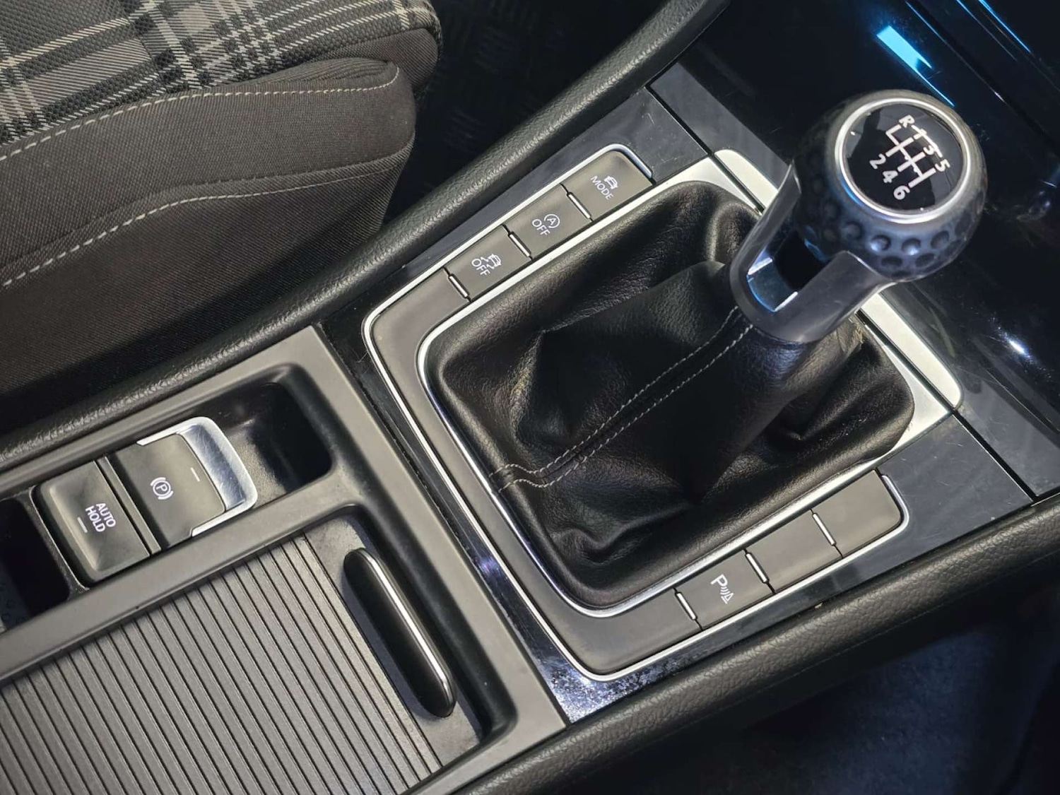 Used Volkswagen Golf 2017 for sale - 77920653: Photo 34