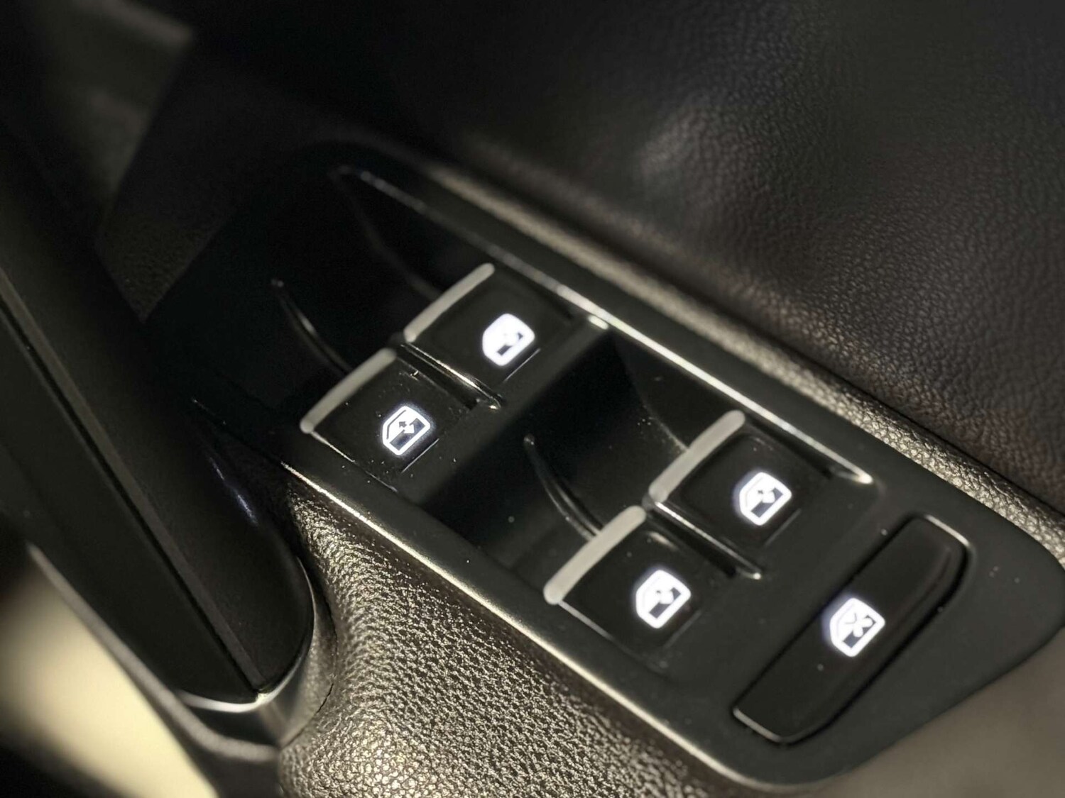 Used Volkswagen Golf 2016 for sale - 77729017: Photo 42