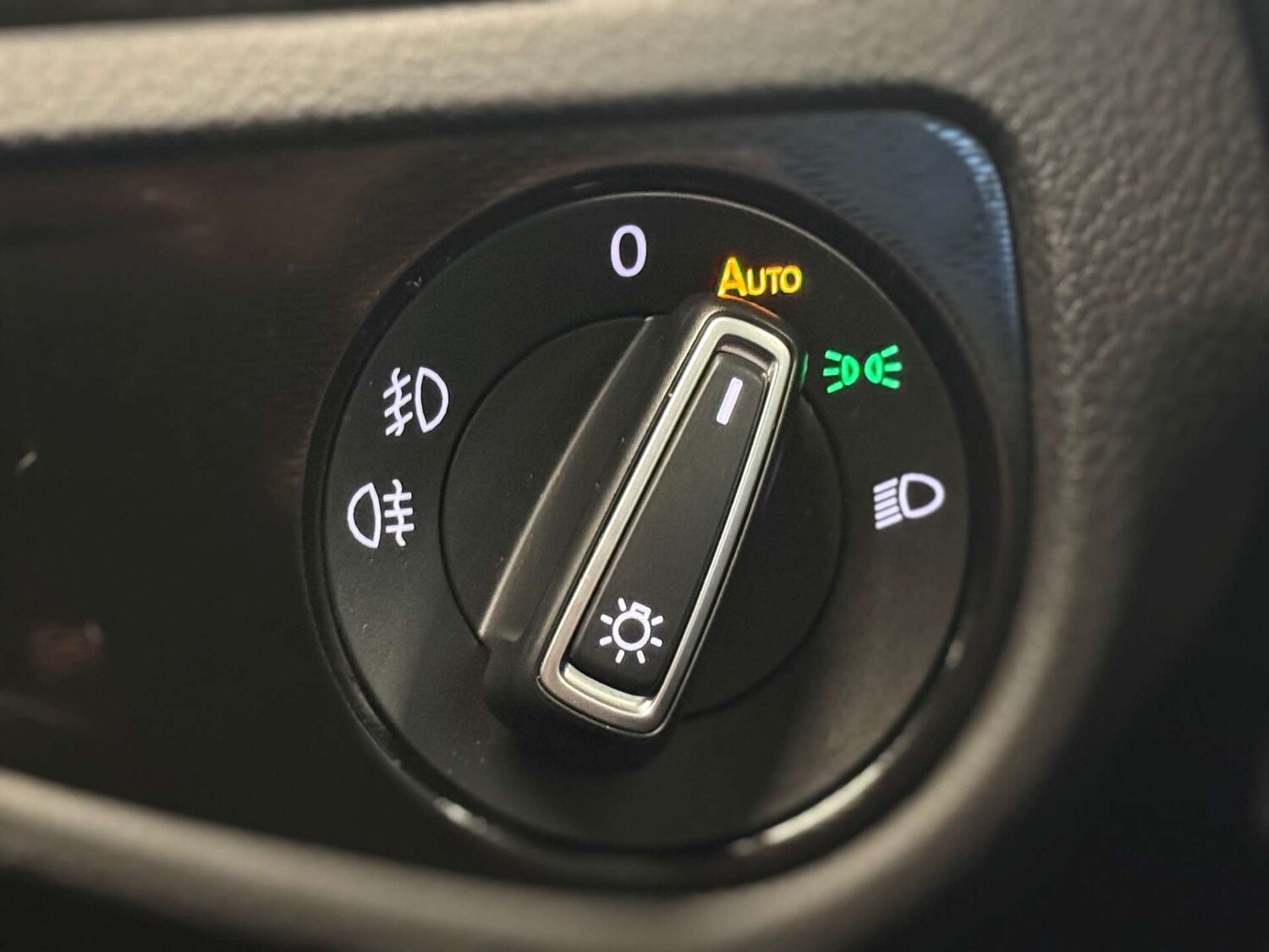 Used Volkswagen Golf 2016 for sale - 77729017: Photo 44