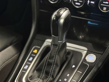 Used Volkswagen Golf 2016 for sale - 77906897: Photo