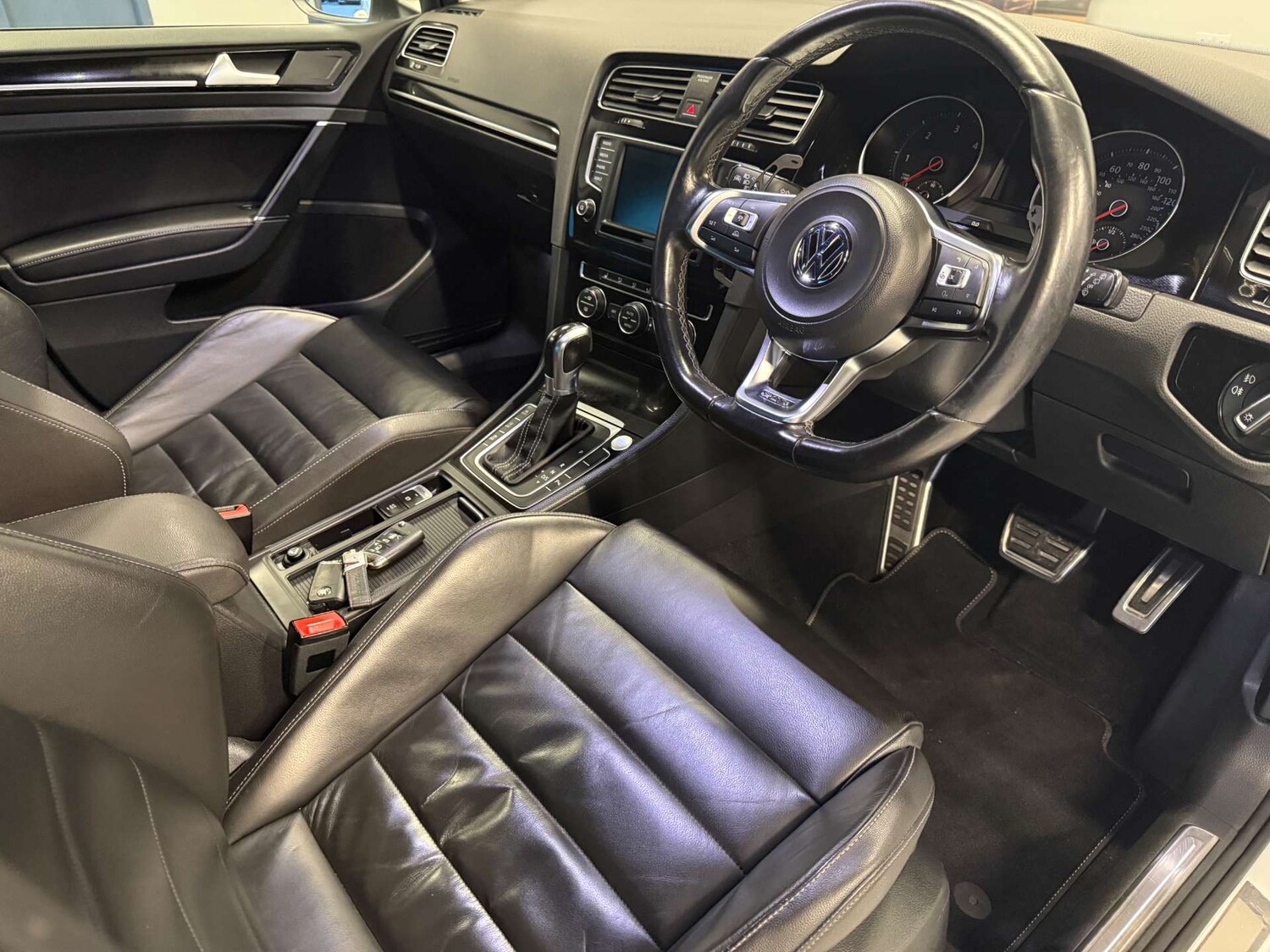 Used Volkswagen Golf 2016 for sale - 77906897: Photo 35