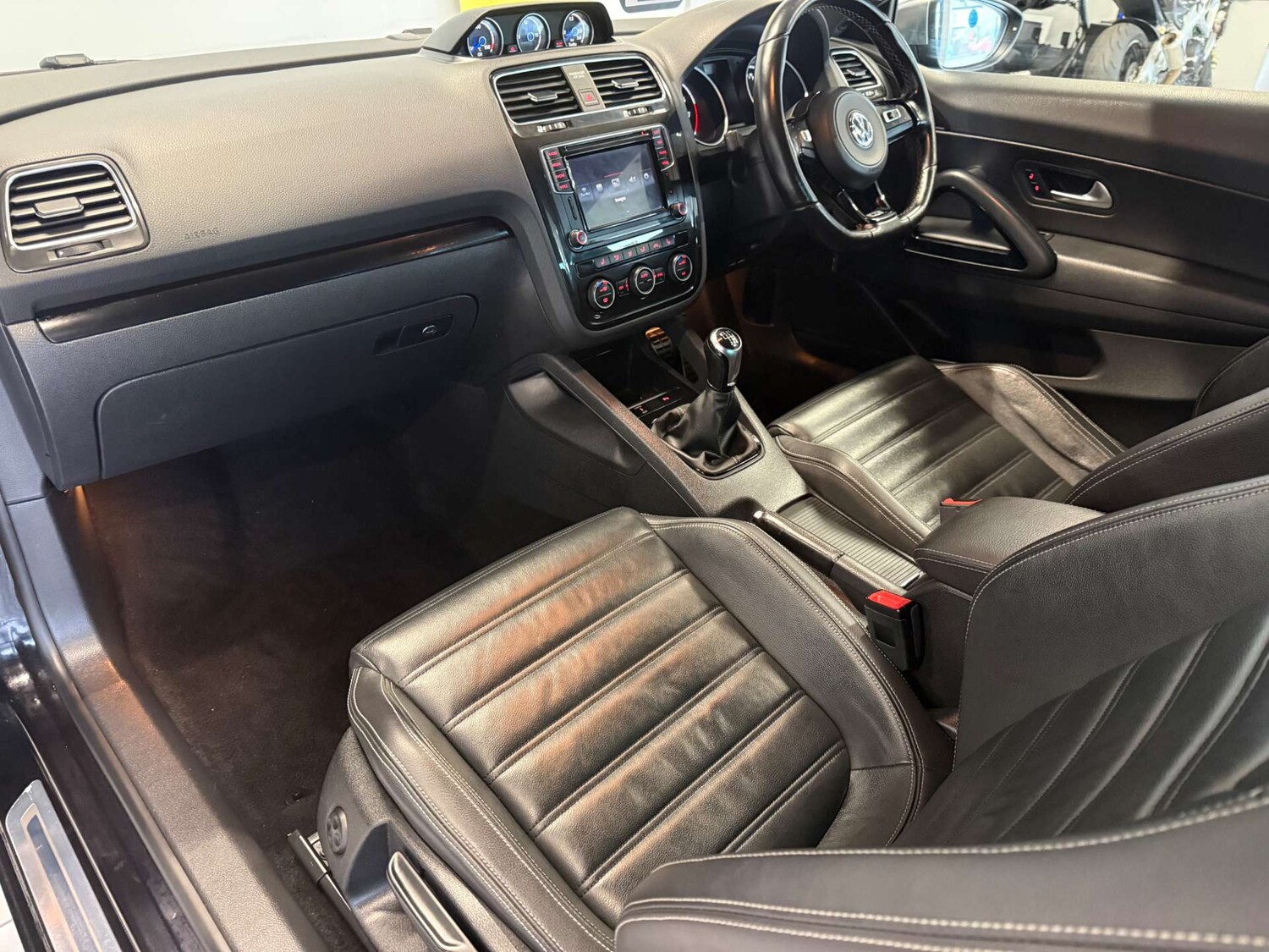 Used Volkswagen Scirocco 2017 for sale - 77556741: Photo 16