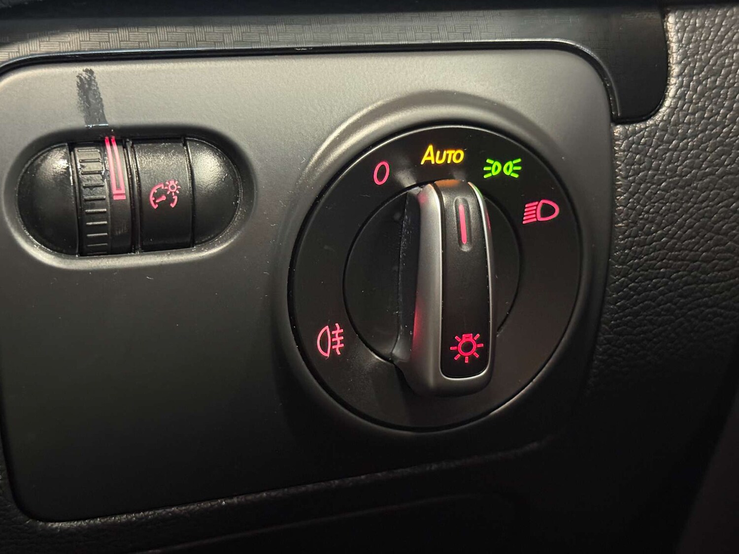 Used Volkswagen Scirocco 2017 for sale - 77556741: Photo 43