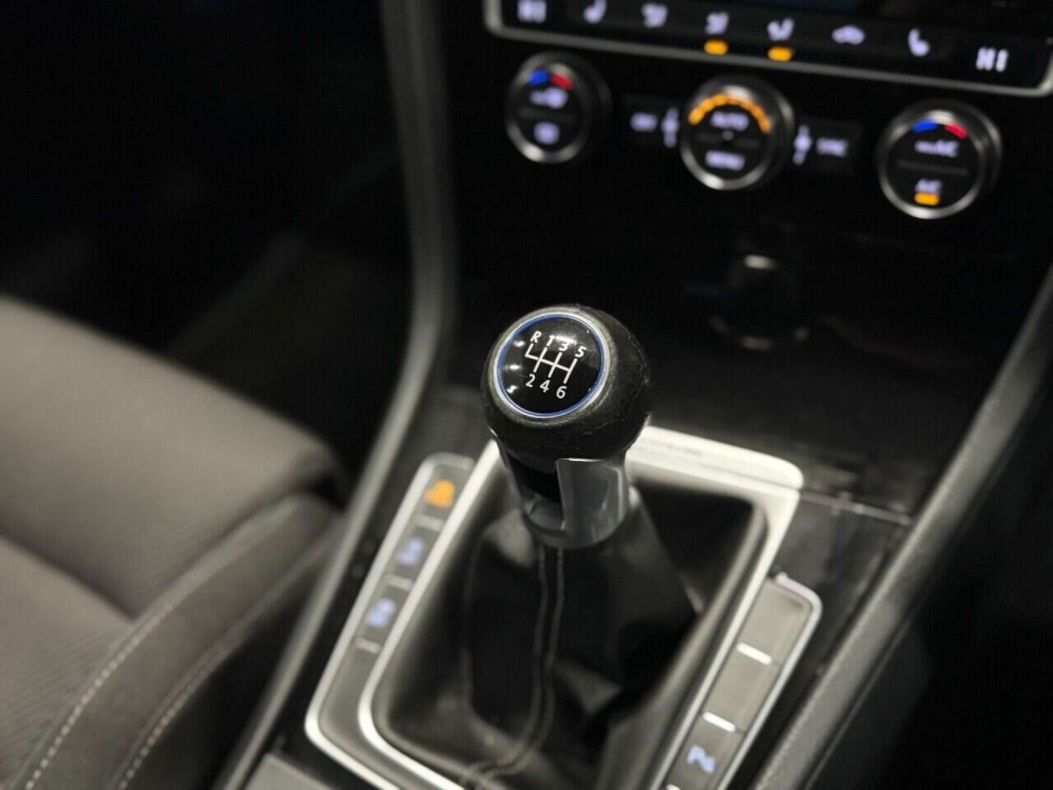 Used Volkswagen Golf 2018 for sale - 76762537: Photo 14