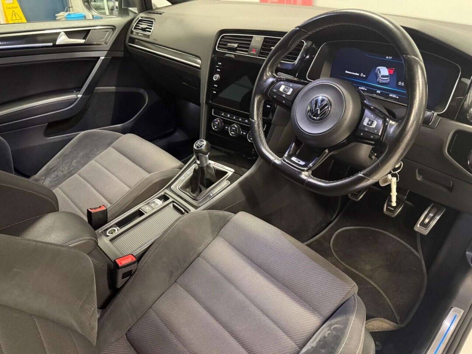 Used Volkswagen Golf 2018 for sale - 76762537: Photo 20