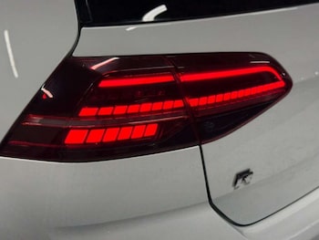 Used Volkswagen Golf 2018 for sale - 76762537: Photo