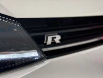 Used Volkswagen Golf 2018 for sale - 76762537: Photo