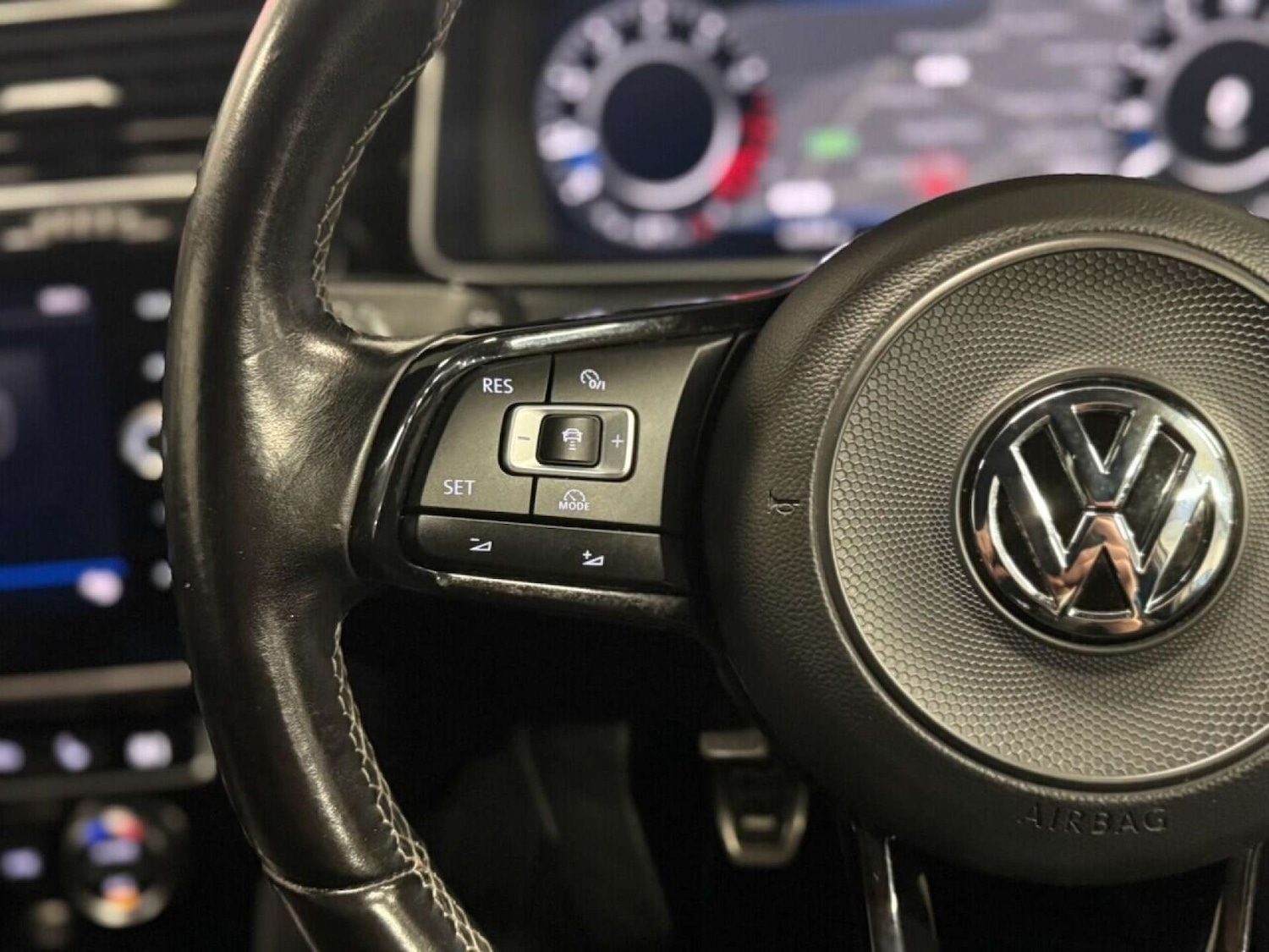 Used Volkswagen Golf 2018 for sale - 76762537: Photo 44