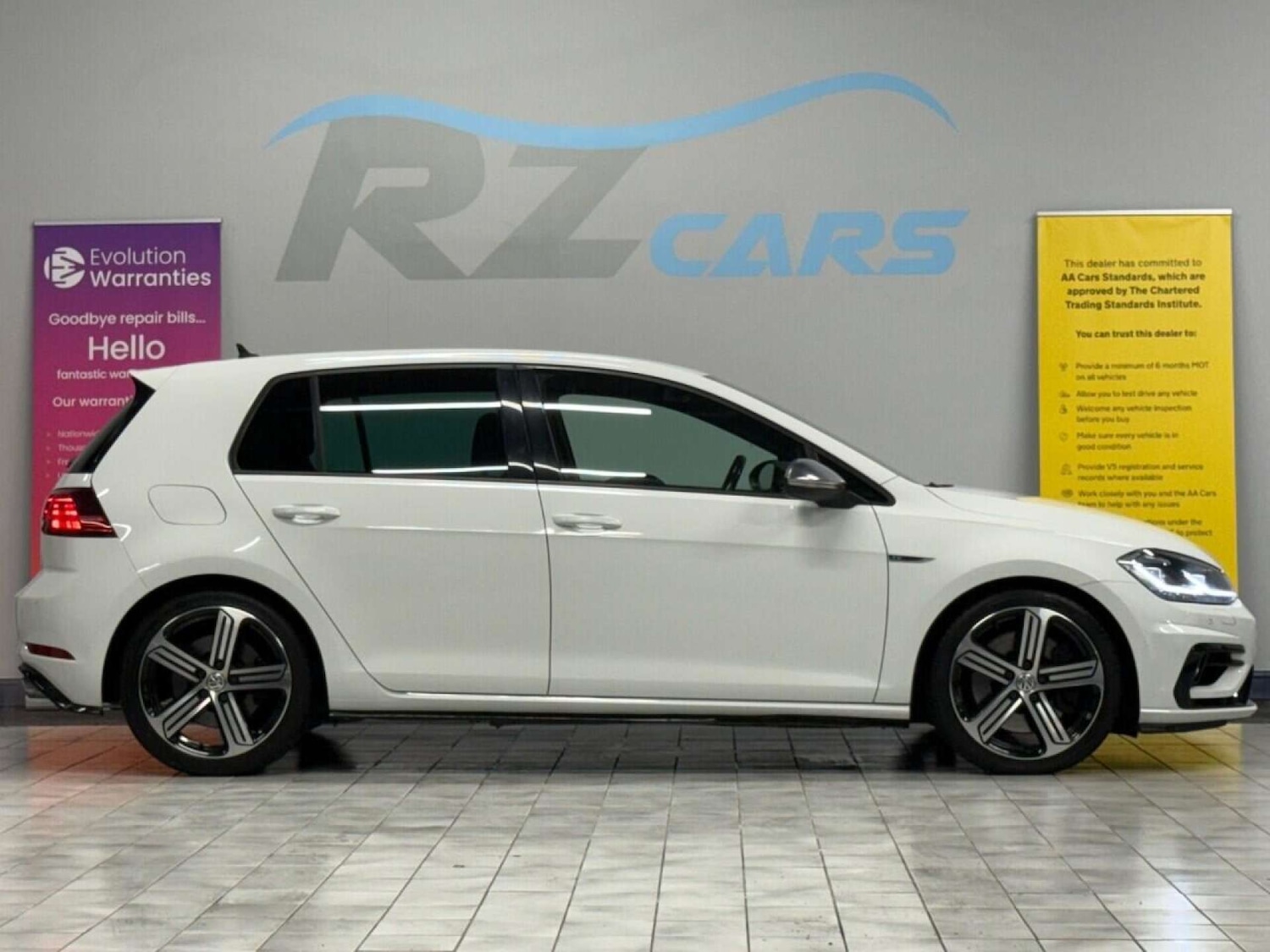 Used Volkswagen Golf 2018 for sale - 76762537: Photo 8