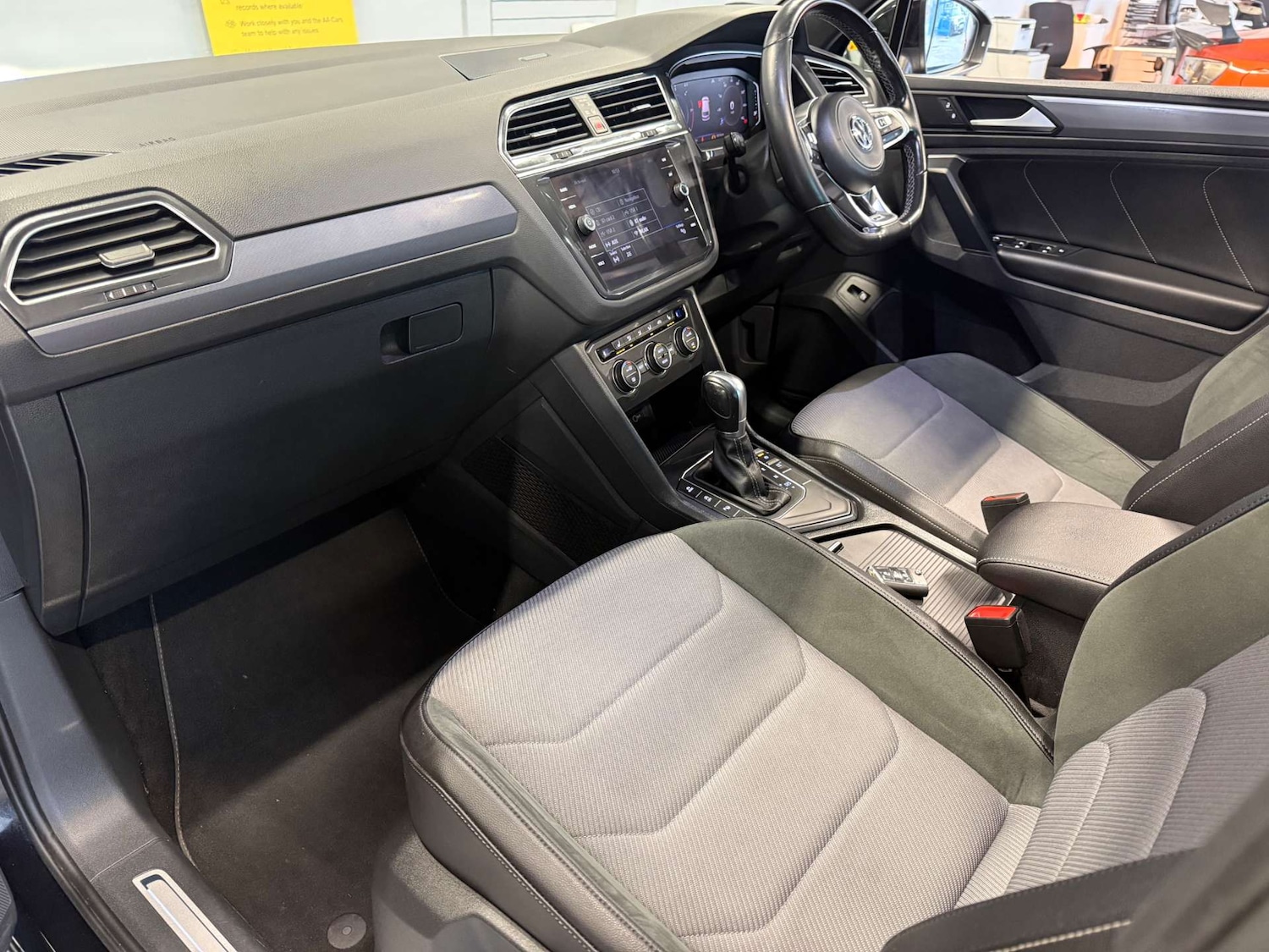 Used Volkswagen Tiguan 2019 for sale - 77399259: Photo 30