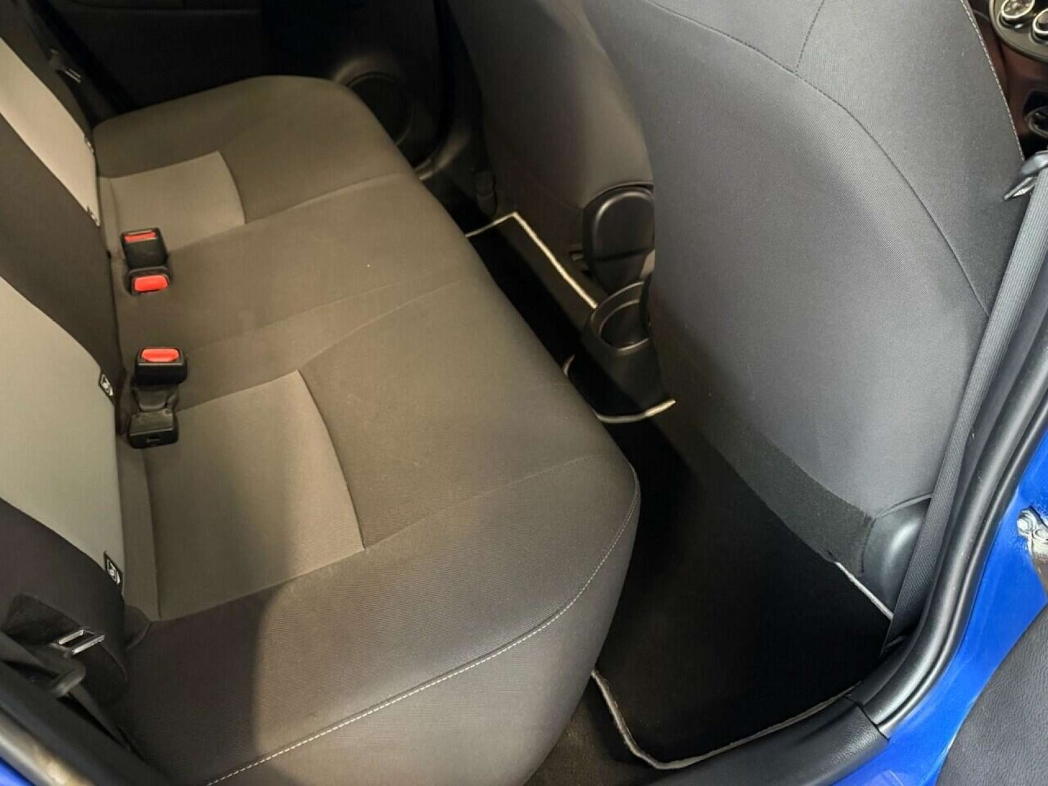 Used Toyota Yaris 2017 for sale - 76762025: Photo 33