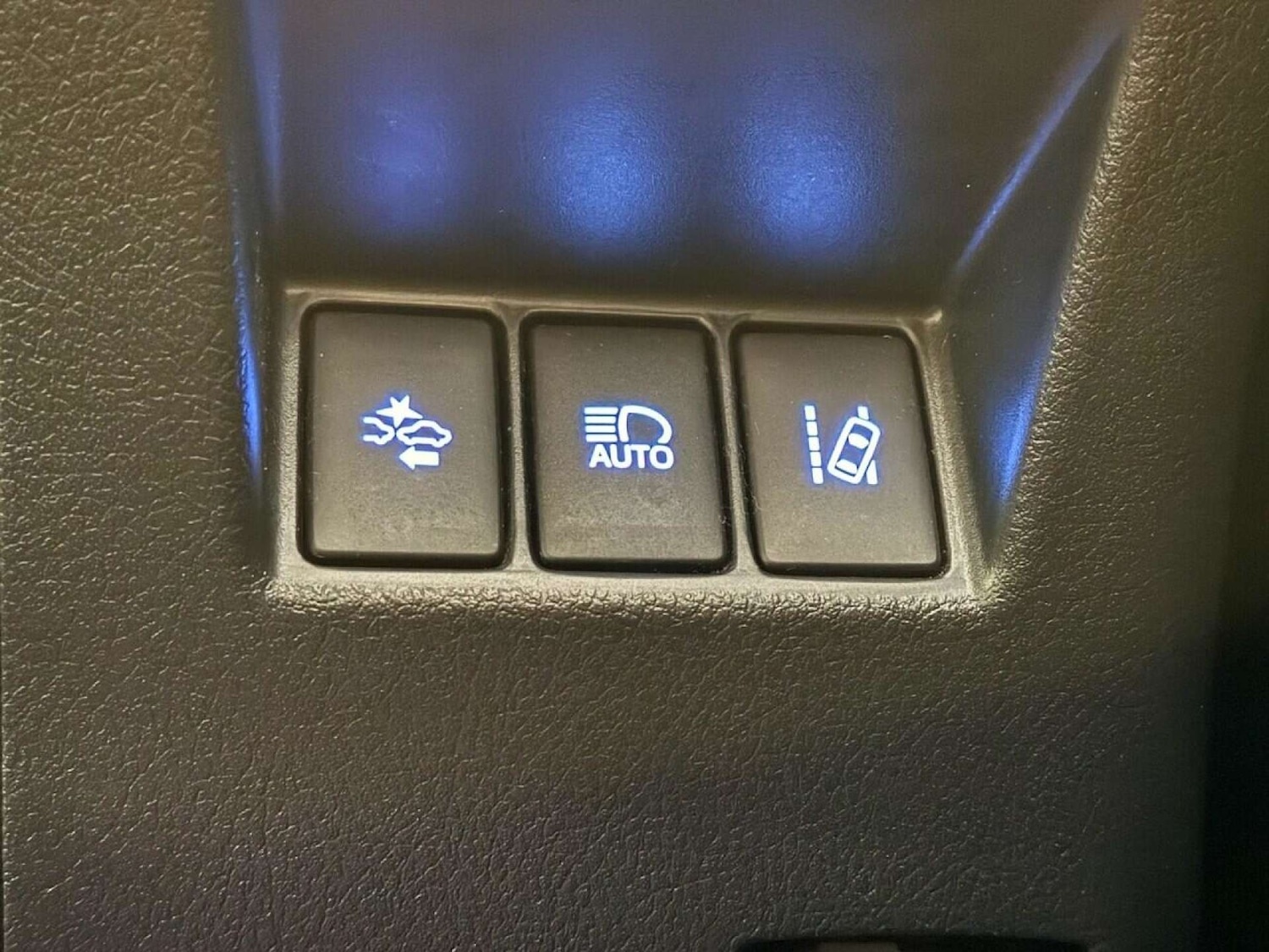 Used Toyota Yaris 2017 for sale - 76762025: Photo 9