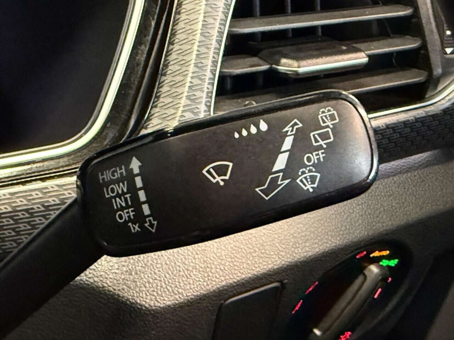 Used Volkswagen T-Cross 2019 for sale - 76762018: Photo 30