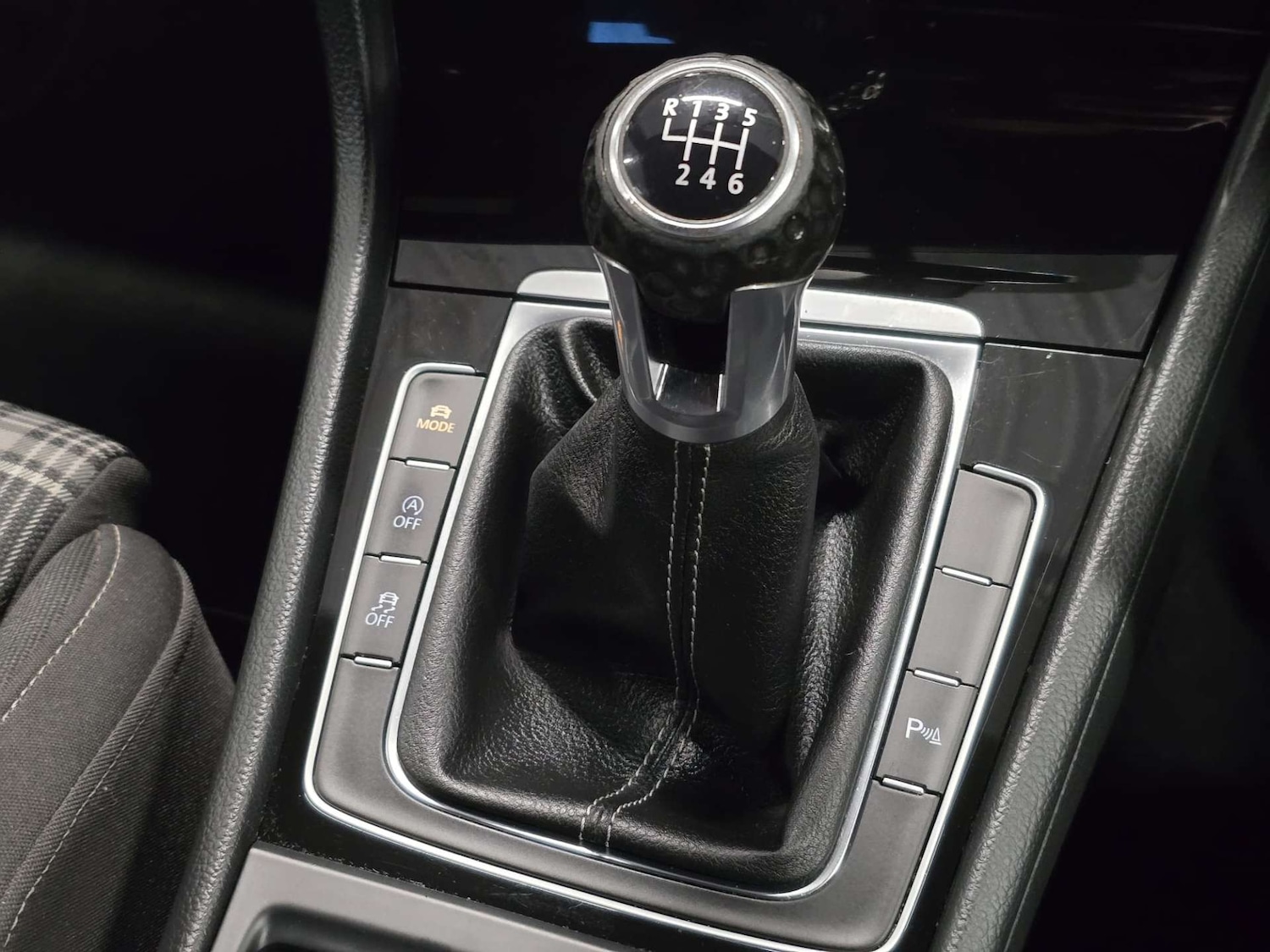 Used Volkswagen Golf 2017 for sale - 77303956: Photo 32