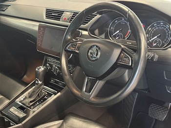 Used Skoda Superb 2019 for sale - 77366768: Photo