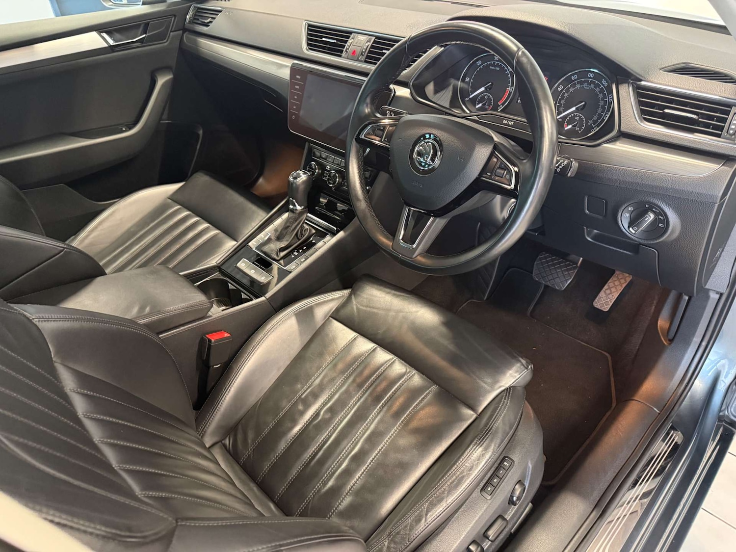 Used Skoda Superb 2019 for sale - 77366768: Photo 34
