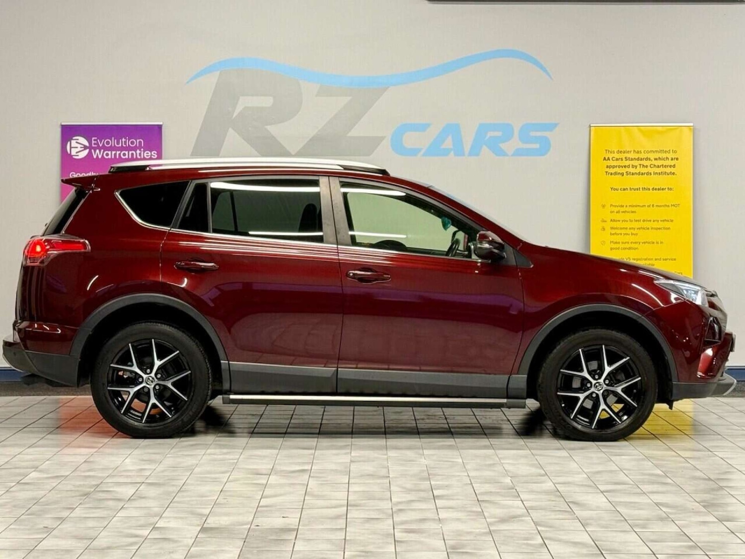Used Toyota RAV4 2016 for sale - 76762009: Photo 41