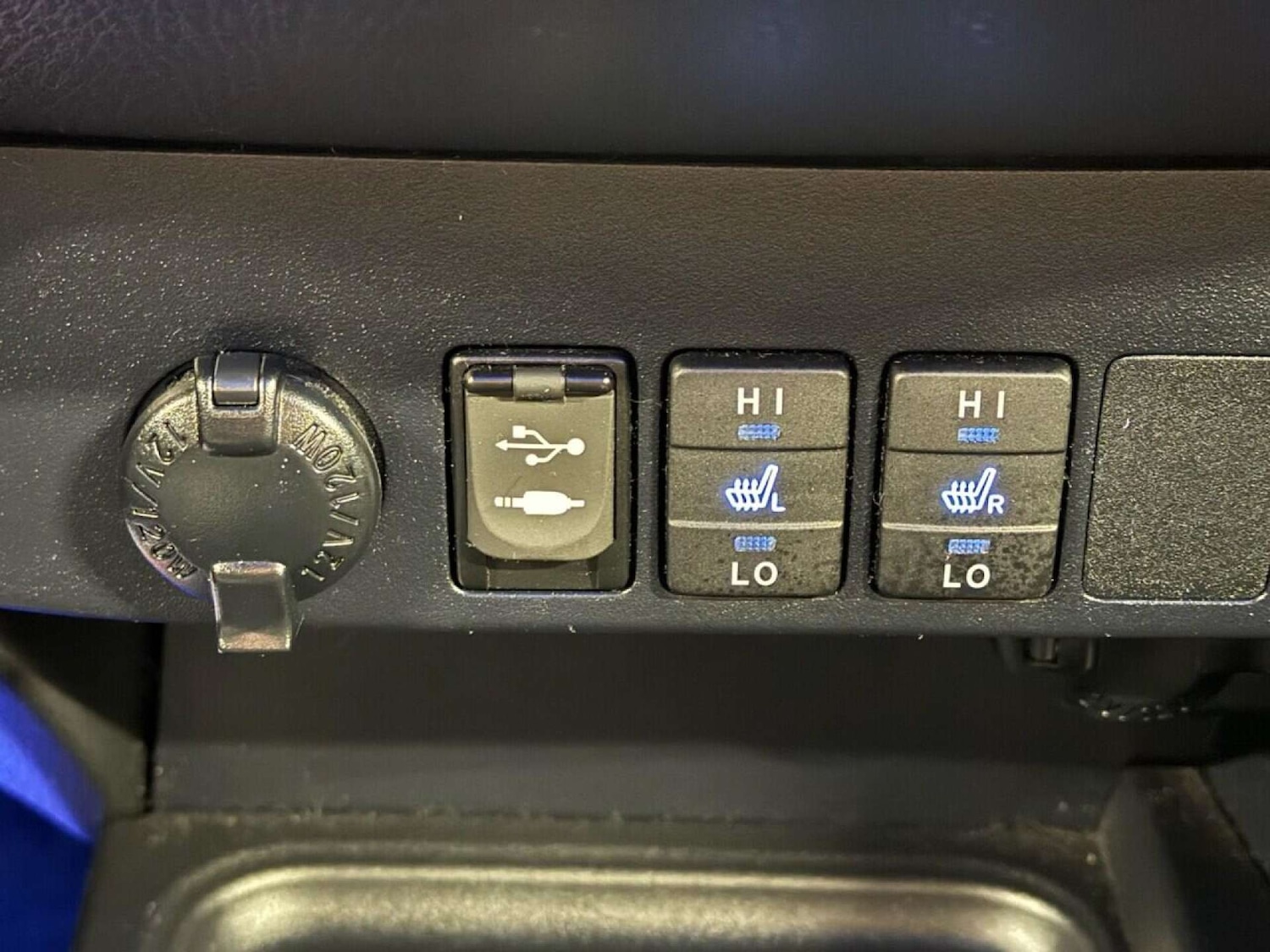 Used Toyota RAV4 2016 for sale - 76762009: Photo 7