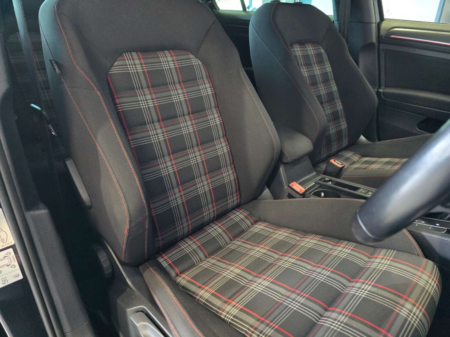 Used Volkswagen Golf 2018 for sale - 77581091: Photo 15