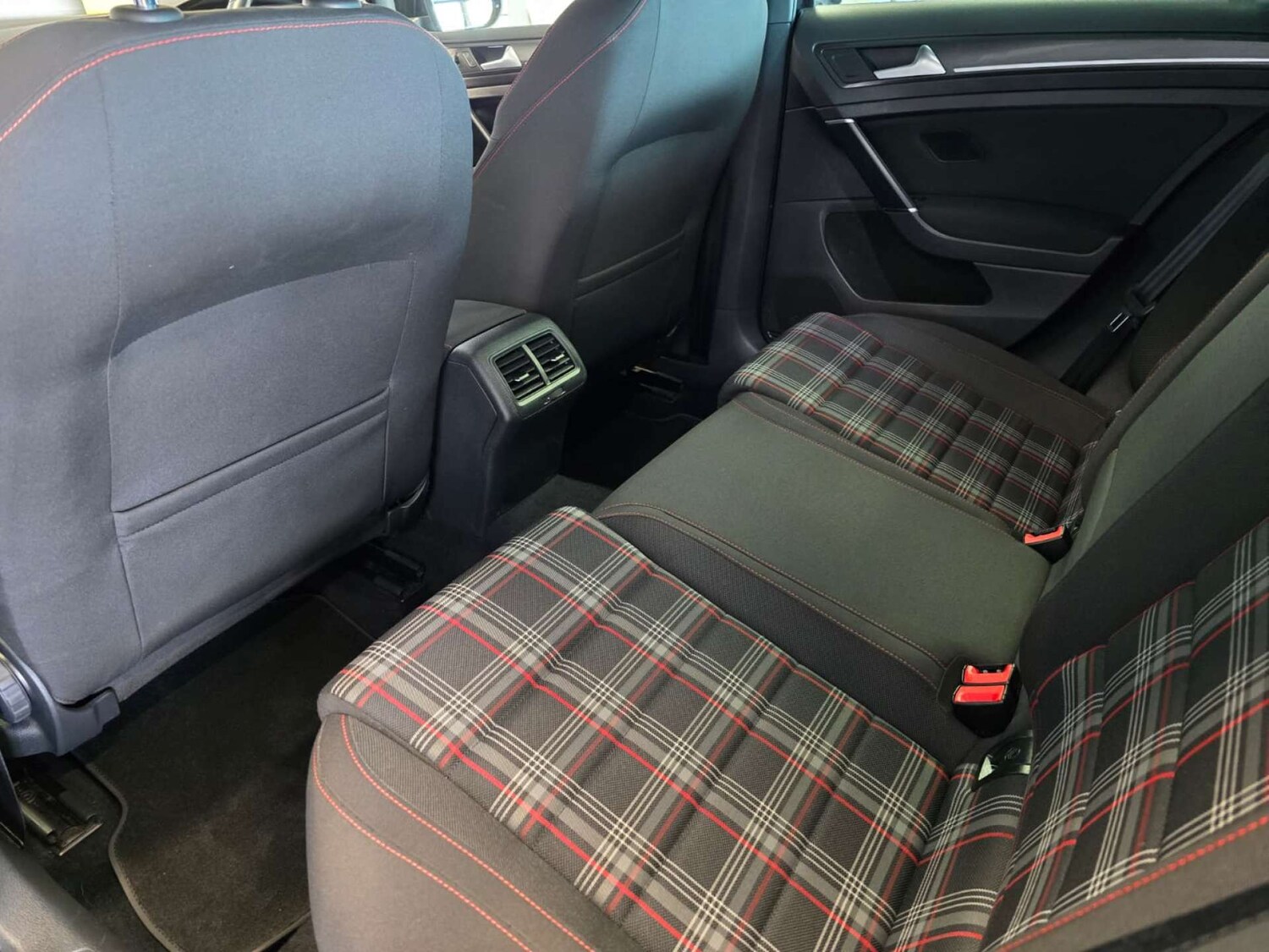 Used Volkswagen Golf 2018 for sale - 77581091: Photo 20