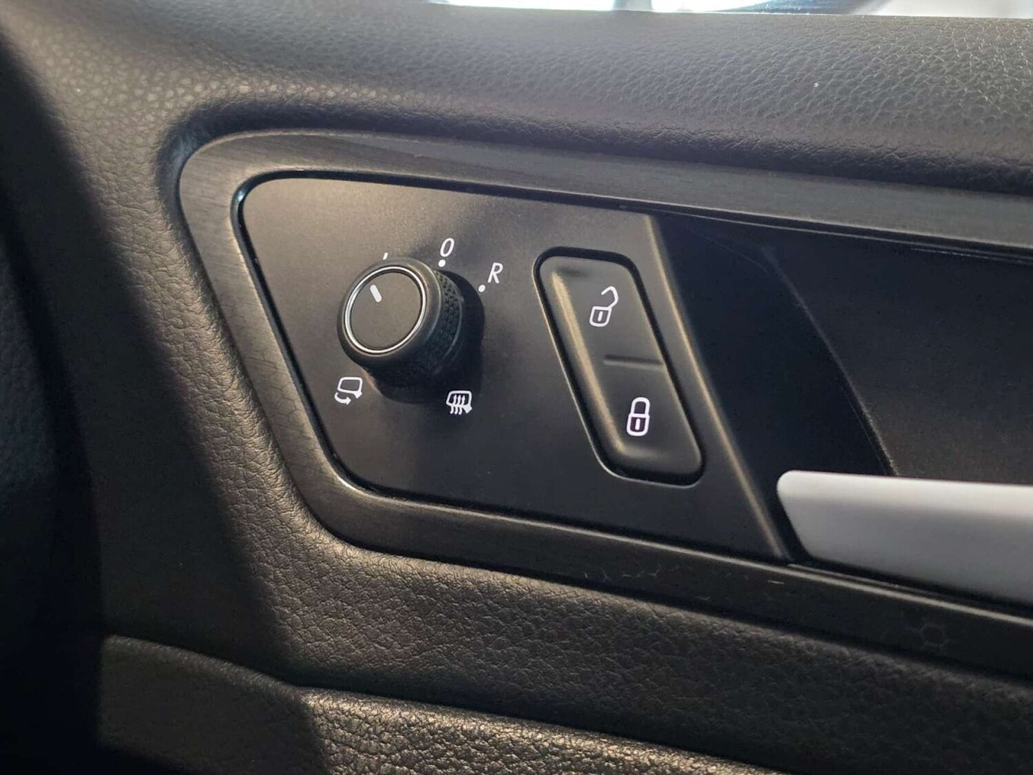 Used Volkswagen Golf 2018 for sale - 77581091: Photo 38