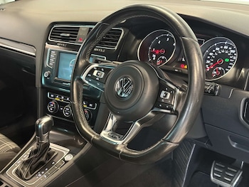 Used Volkswagen Golf 2017 for sale - 78315823: Photo