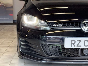 Used Volkswagen Golf 2017 for sale - 78315823: Photo