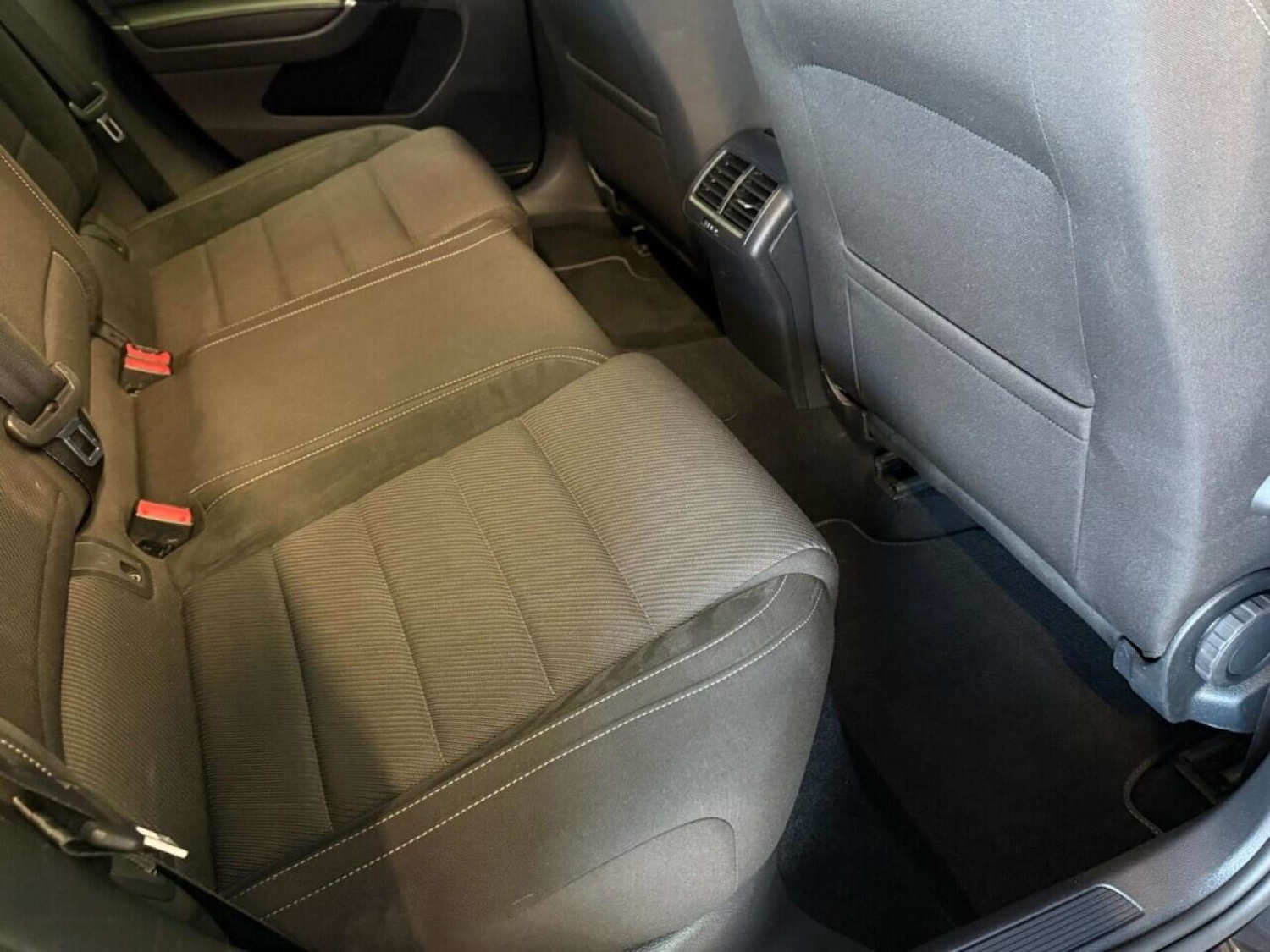 Used Volkswagen Golf 2019 for sale - 76762000: Photo 42