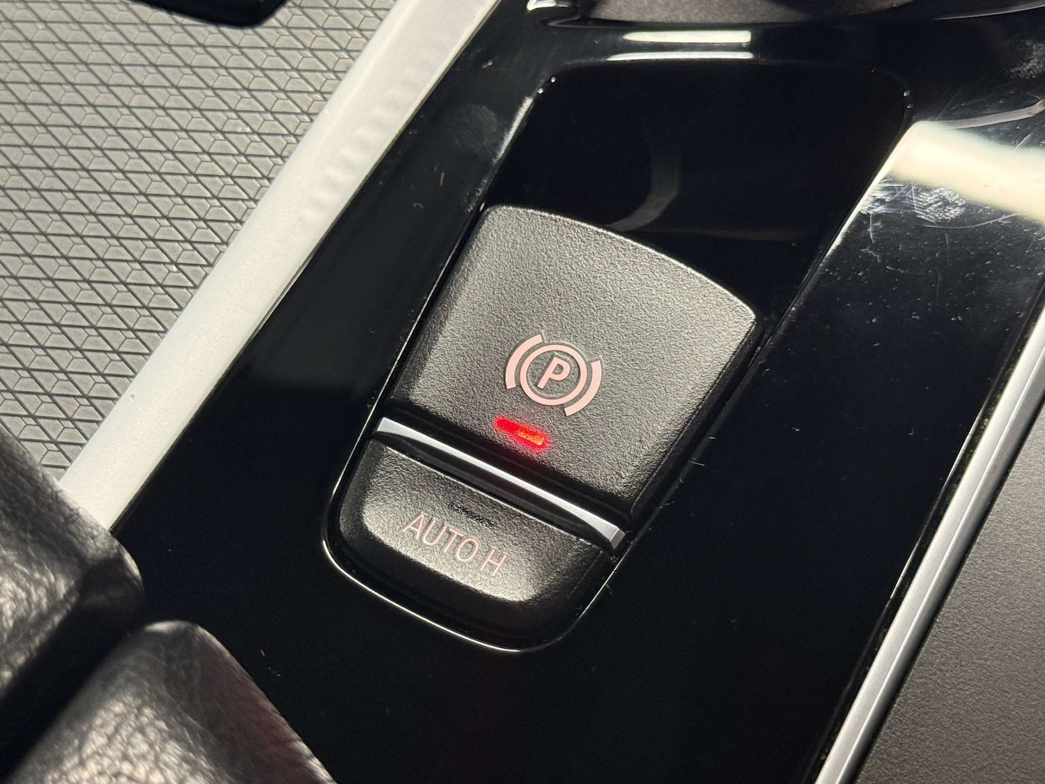 Used BMW 5 Series 2018 for sale - 77847554: Photo 37