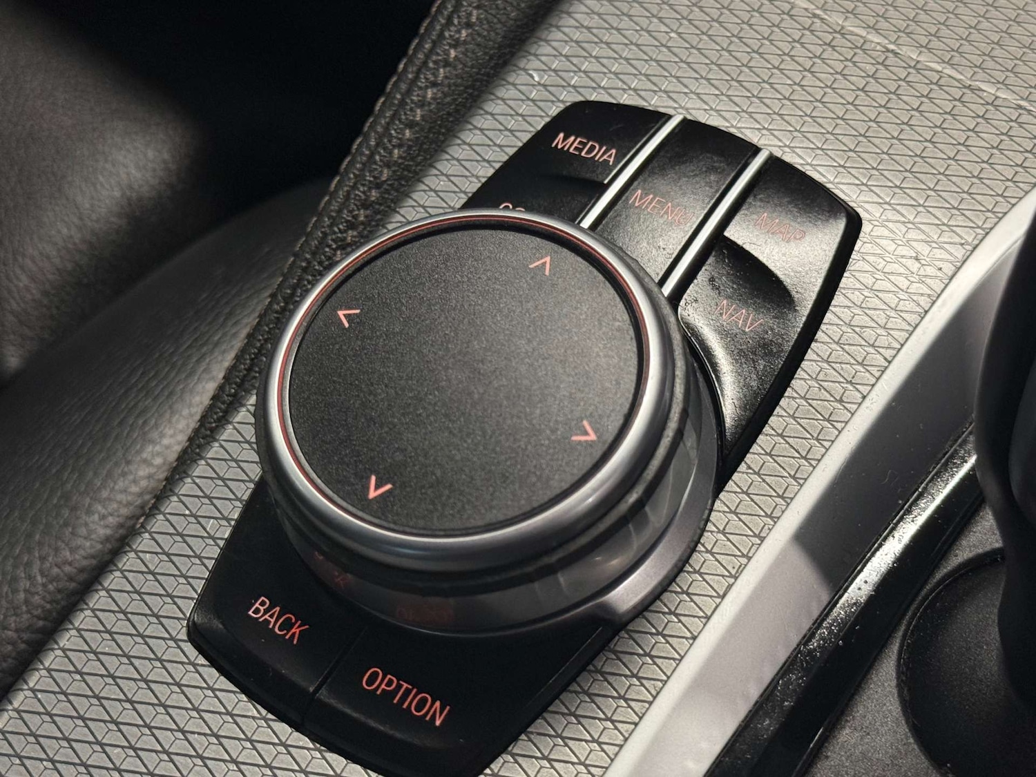 Used BMW 5 Series 2018 for sale - 77847554: Photo 38