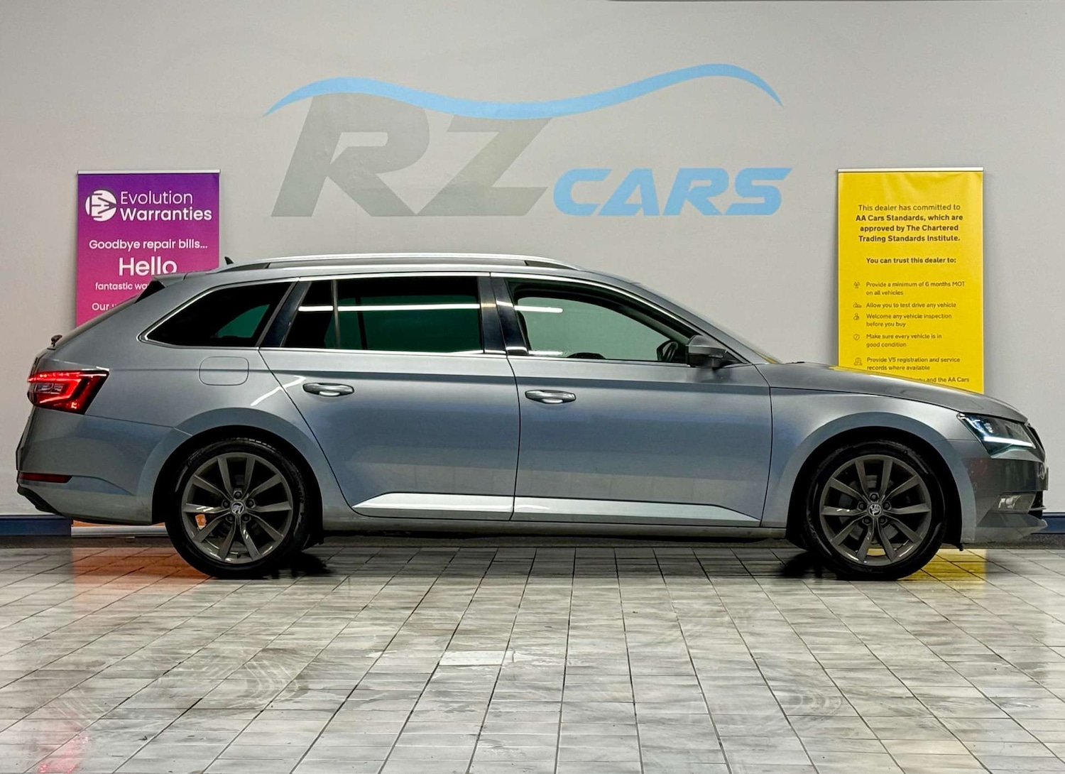 Used Skoda Superb 2017 for sale - 76830133: Photo 2