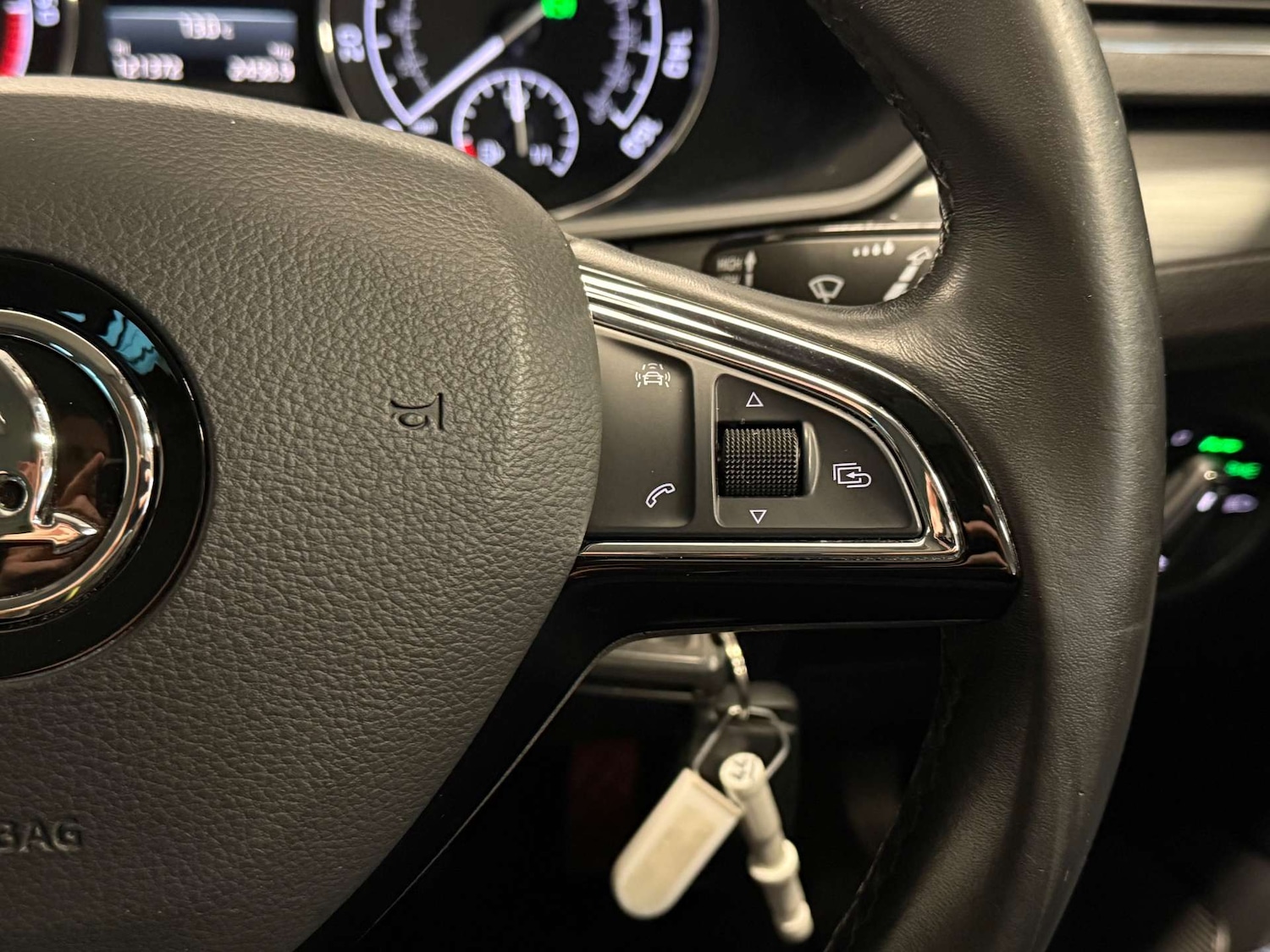 Used Skoda Superb 2017 for sale - 76830133: Photo 30