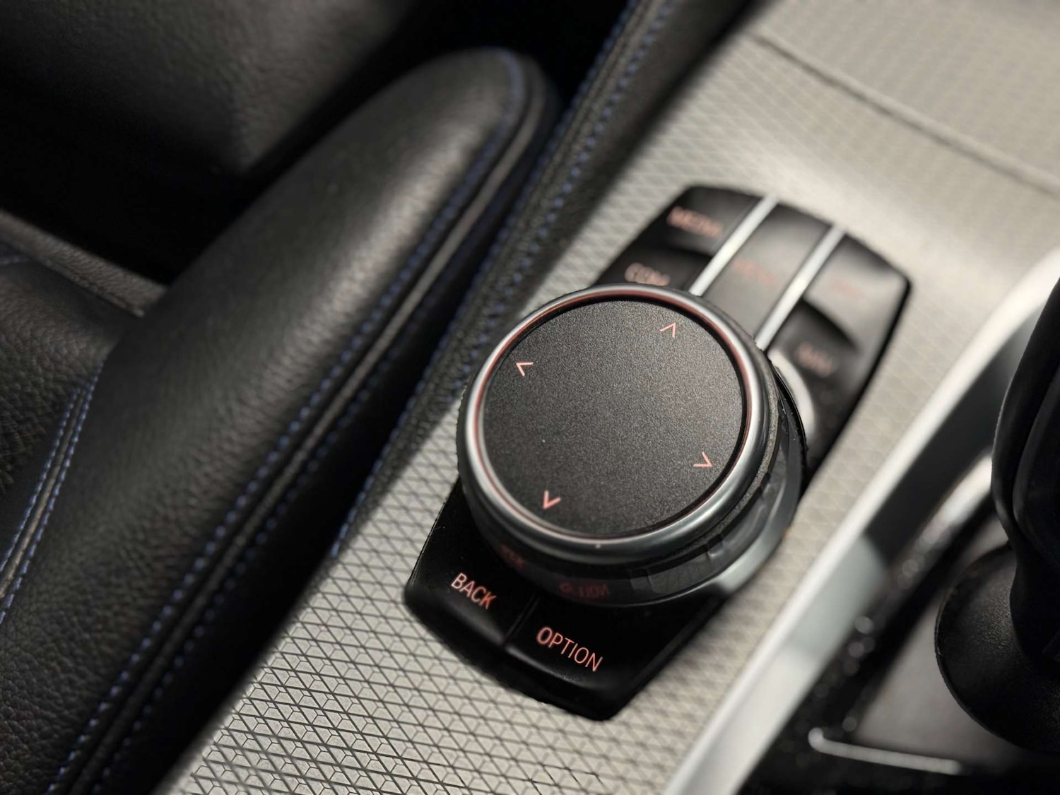 Used BMW 5 Series 2018 for sale - 77107223: Photo 44