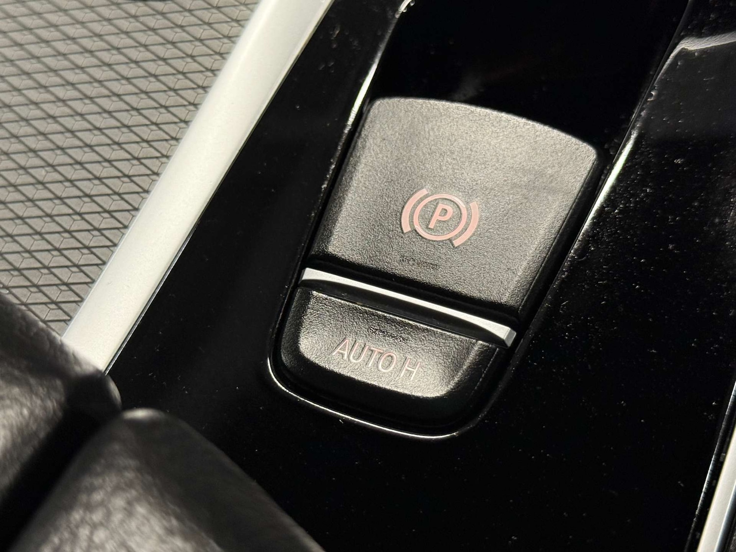 Used BMW 5 Series 2018 for sale - 77107223: Photo 45