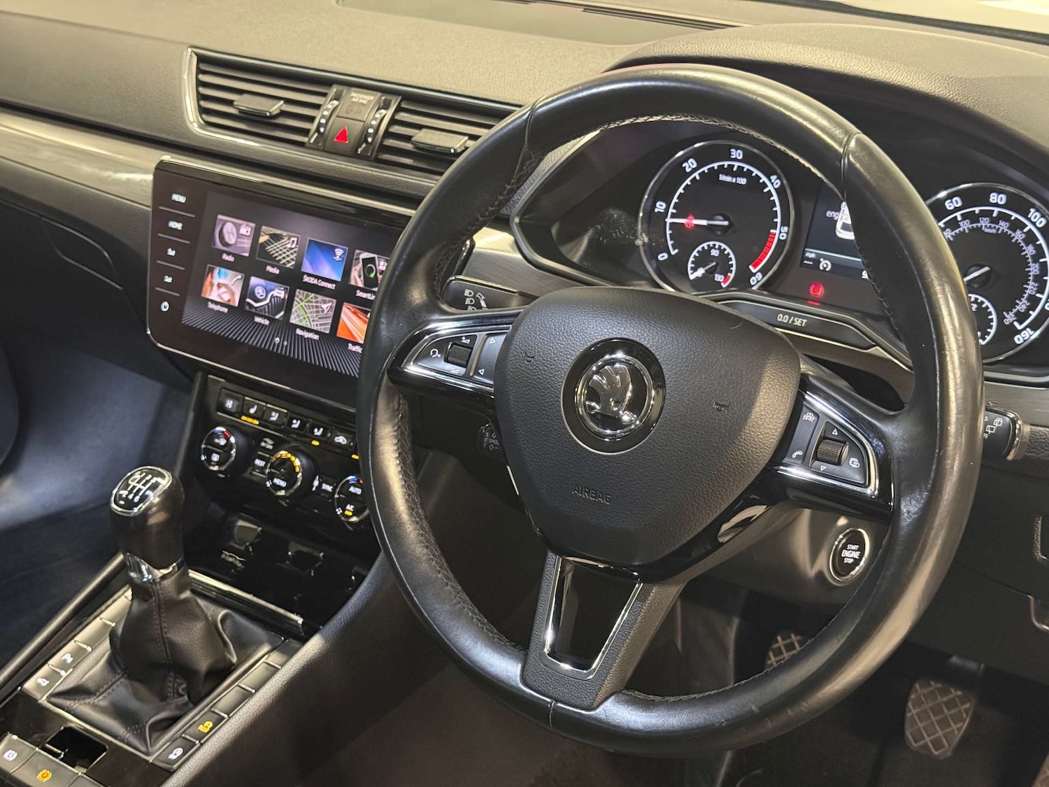 Used Skoda Superb 2018 for sale - 77494159: Photo 2