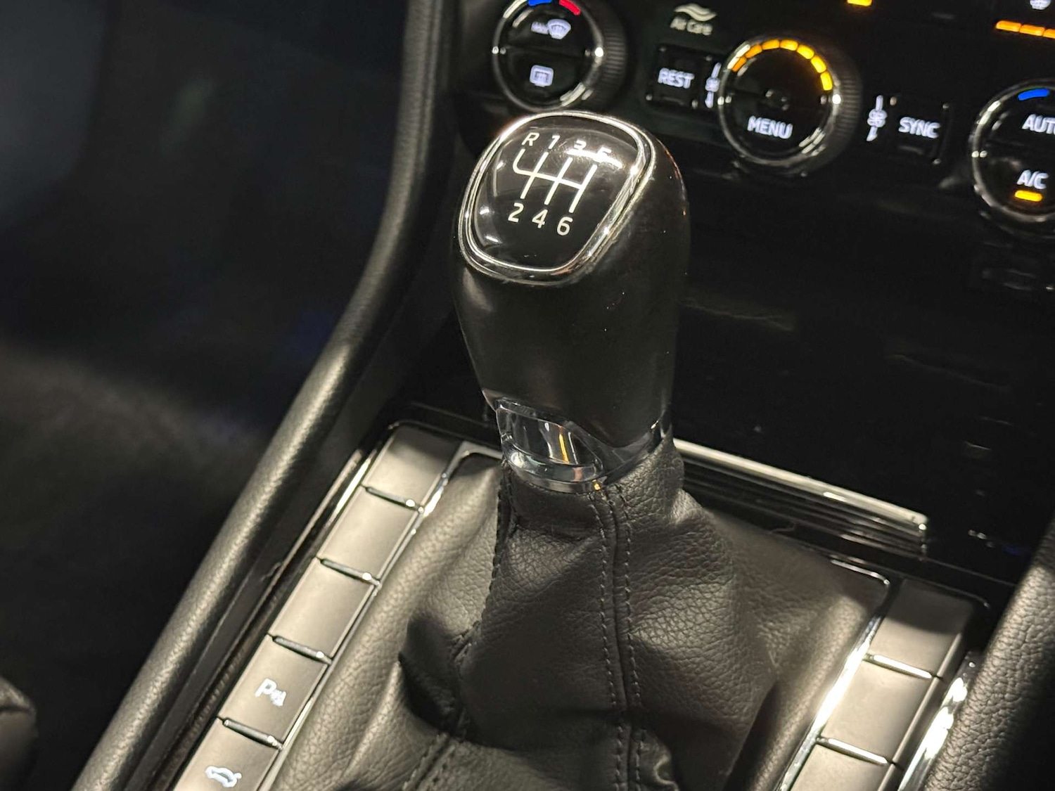 Used Skoda Superb 2018 for sale - 77494159: Photo 3