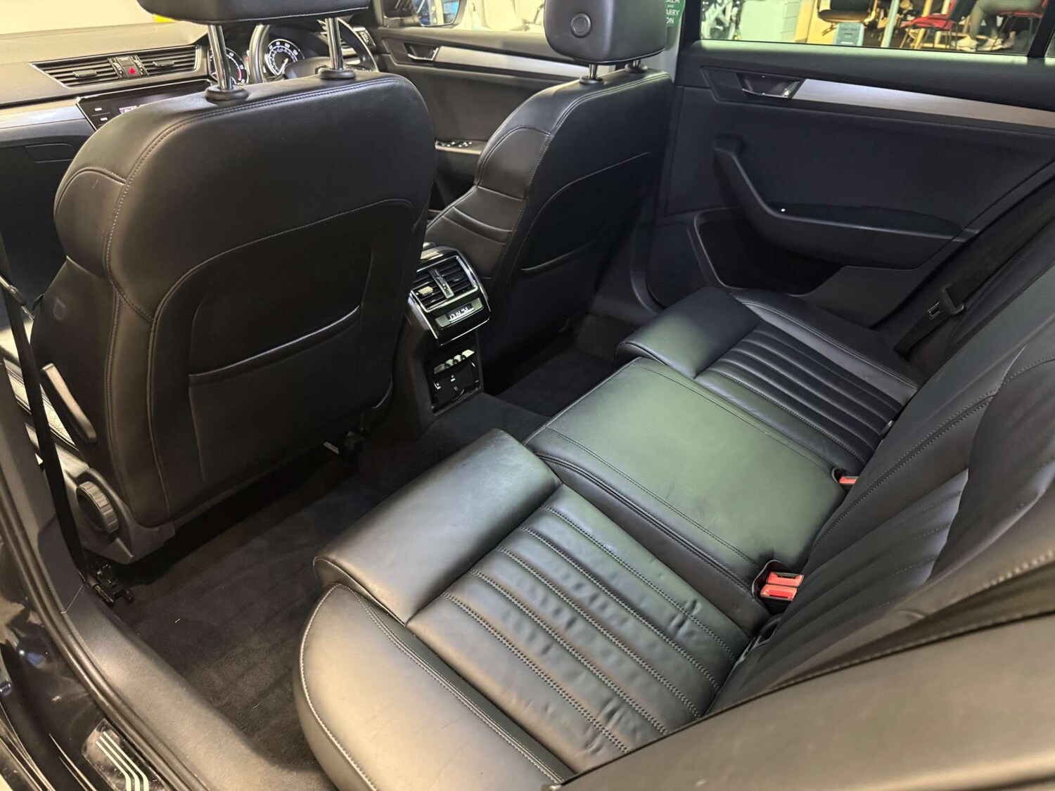 Used Skoda Superb 2018 for sale - 77494159: Photo 32