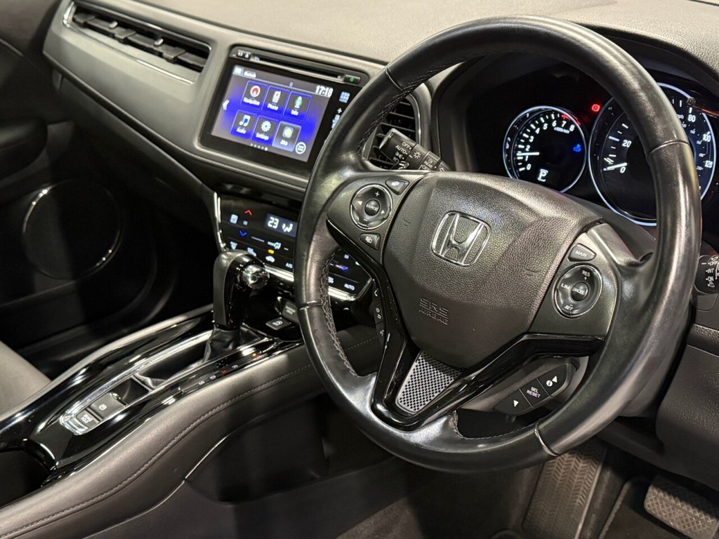 Used Honda HR-V 2015 for sale - 76640403: Photo 2