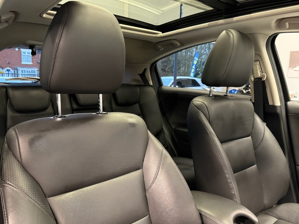 Used Honda HR-V 2015 for sale - 76640403: Photo 3